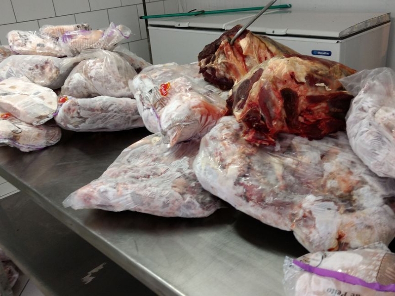 Mais de 11 toneladas de carnes impróprias são apreendidas em Bento