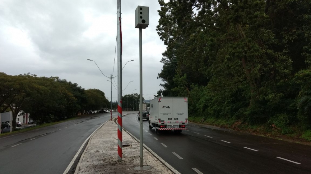 Já está em funcionamento o novo pardal na BR 470 