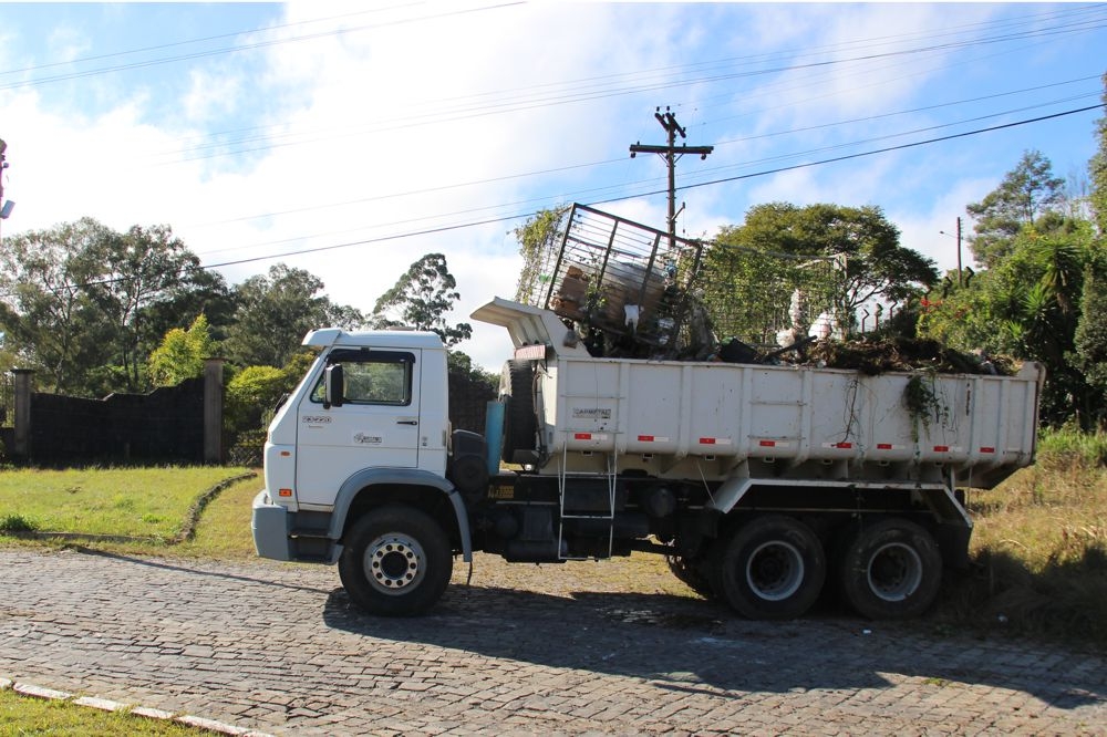 Mutirão coleta 15 toneladas de resíduos em Garibaldi 