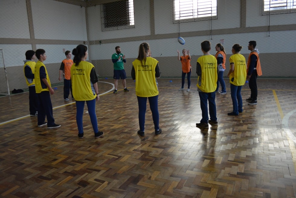 Carlos Barbosa recebe o Projeto Rugby na Escola