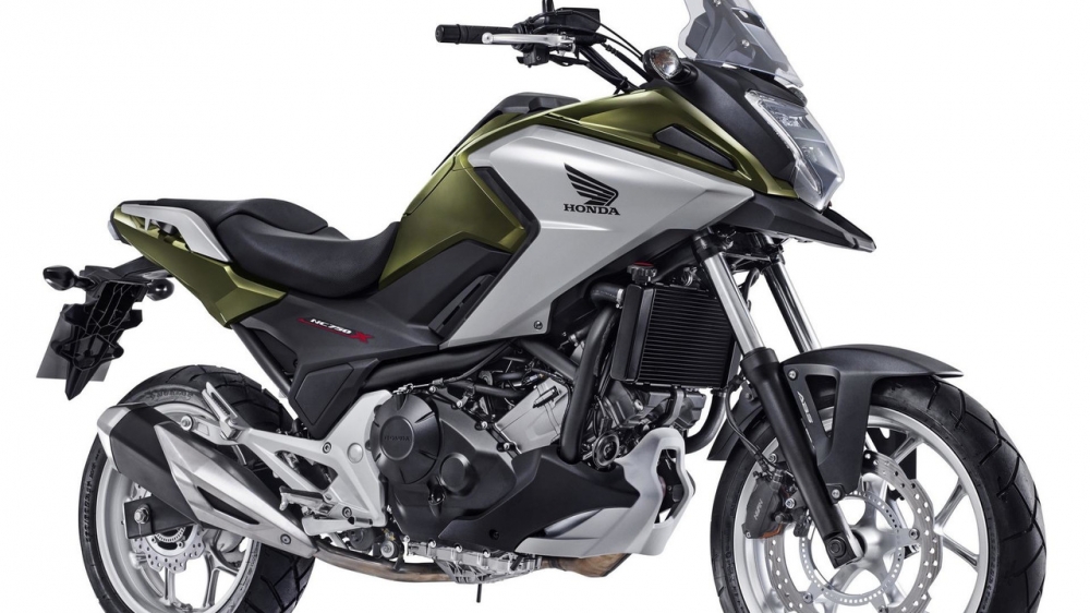 Honda lança NC 750X 2018 com novas cores e R$ 4 mil mais barata