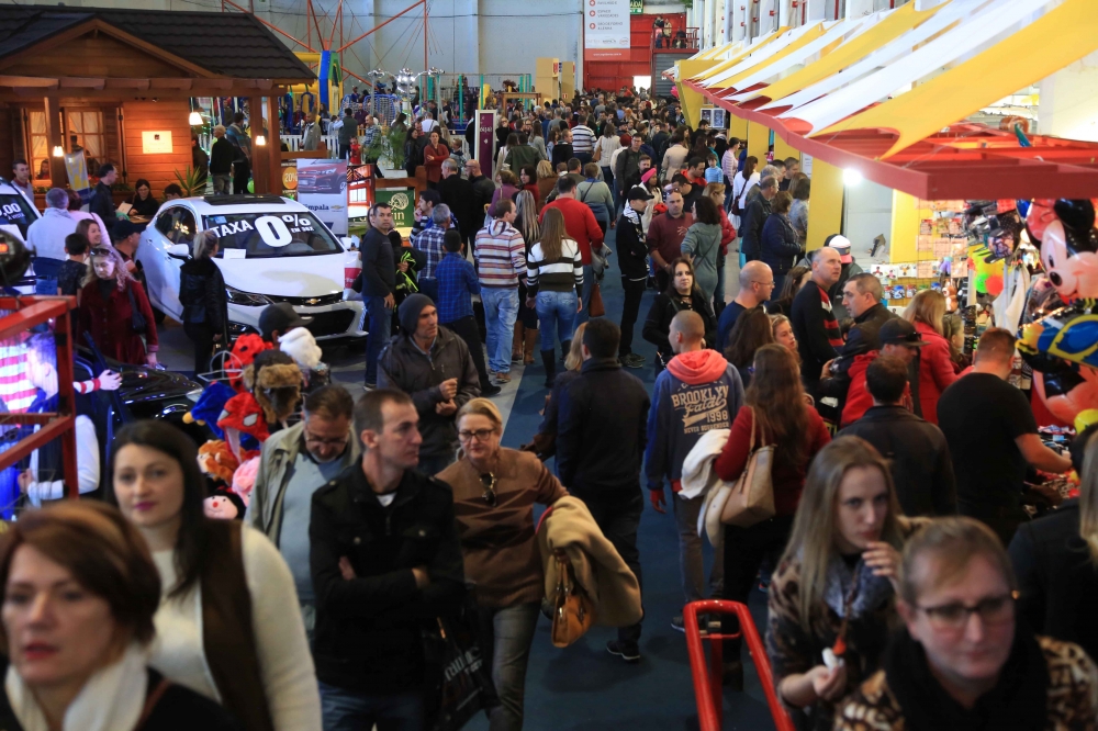 Mais de 75 mil pessoas visitam primeiro fim de semana da ExpoBento