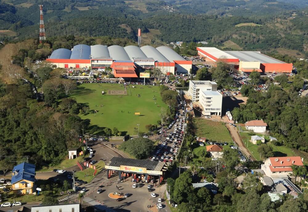 Mais de 75 mil pessoas visitam primeiro fim de semana da ExpoBento