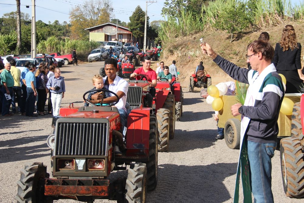 Linha Camargo realizou a 14ª Festa dos Tratores