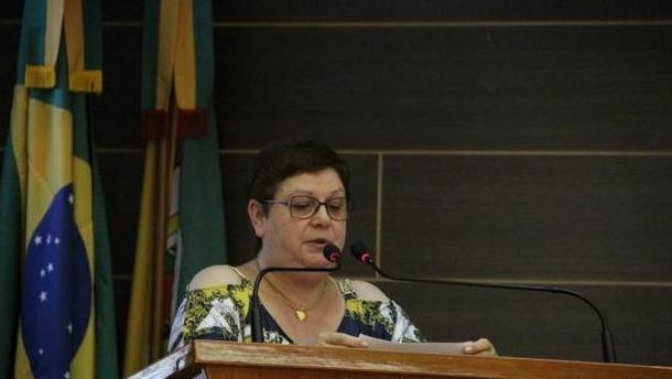 Em Farroupilha, justiça suspende Comissão de Ética que analisava vereadora