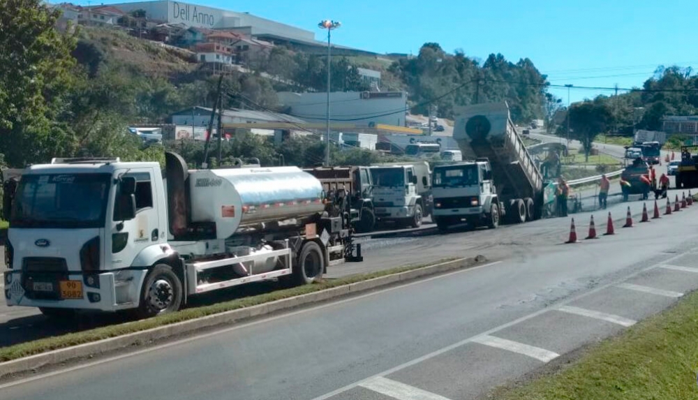 BR 470 tem trânsito no sistema pare e siga devido a obras