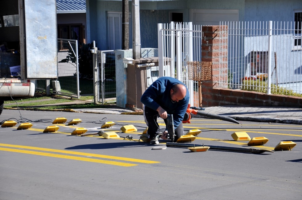 Redutores de Velocidade estão sendo instalados em Carlos Barbosa