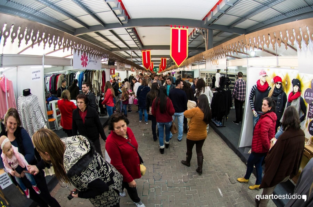 Feira de Compras de Carlos Barbosa segue recebendo grande público