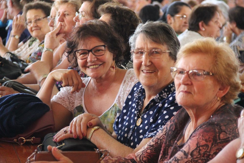 Dia dos Avós reuniu cerca de 300 idosos em São José de Costa Real