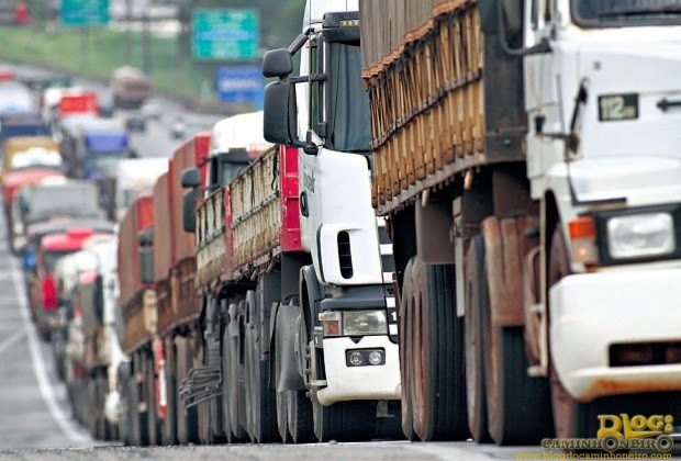 Caminhoneiros da região não aderiram à greve marcada para esta terça-feira