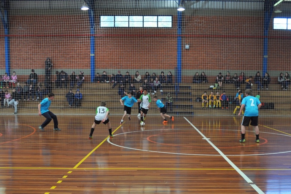 Jogos Escolares iniciam em Carlos Barbosa