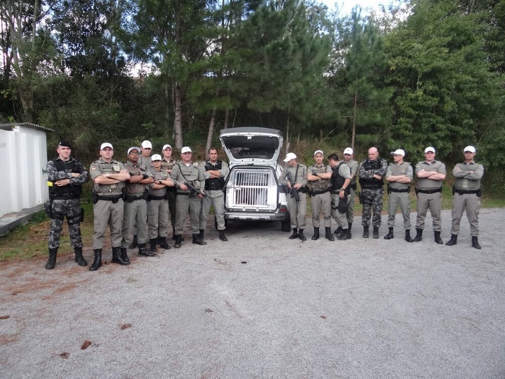 Brigada Militar cerca o bairro Fenachamp e prende criminoso