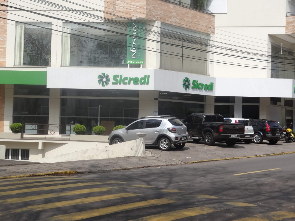 Sicredi reinaugura agência Buarque de Macedo em Garibaldi