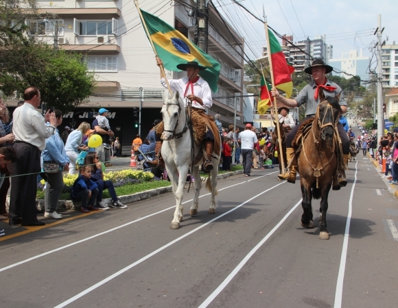 Festejos Farroupilha são abertos oficialmente em Bento