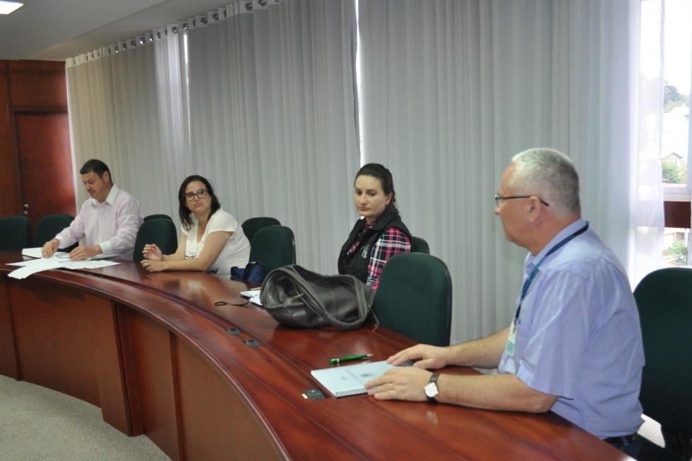 Veterinários do CISGA se reúnem em Carlos Barbosa