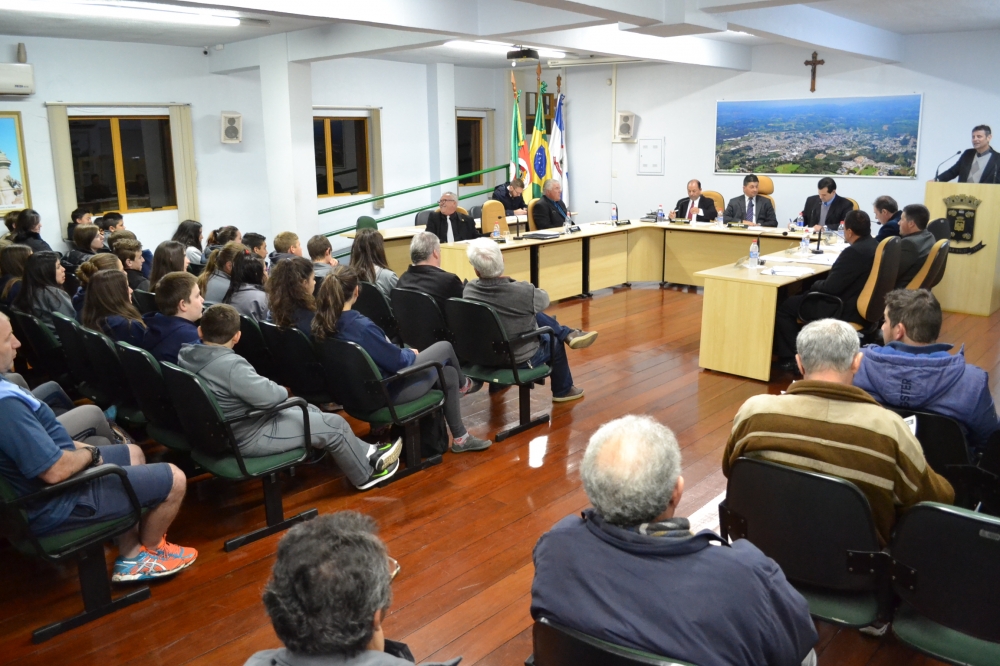 Em Garibaldi, vereadores fazem sessão extraordinária nesta sexta-feira