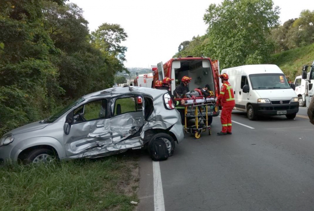 Homem fica levemente ferido em acidente na BR-470 em Garibaldi