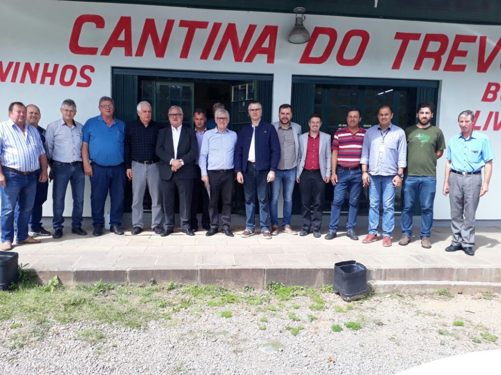 Empresários de Bento Gonçalves reivindicam melhorias na RS 444