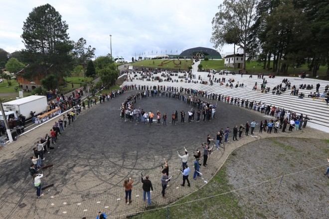 Fenachamp tem Sabrage coletivo neste sábado