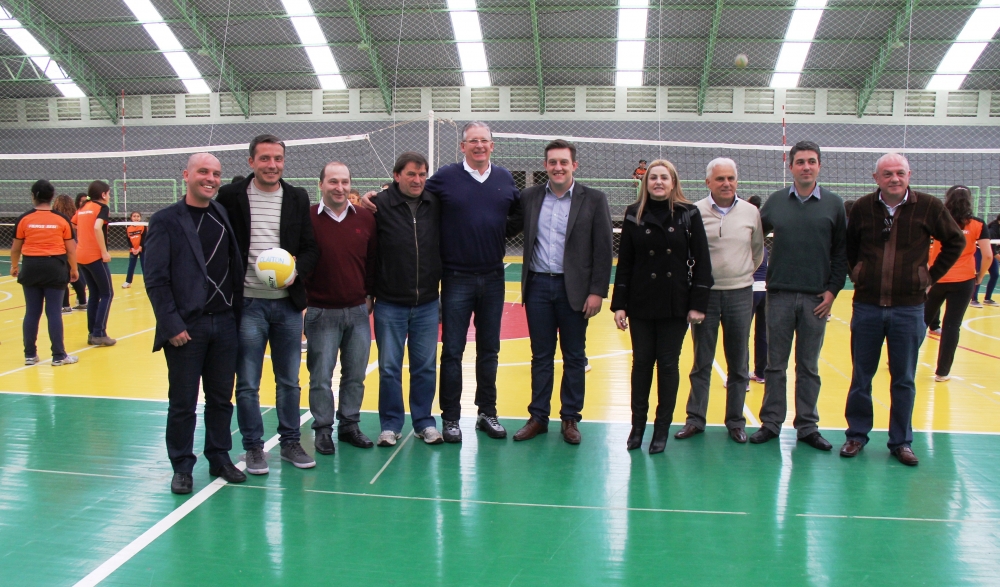 Nova forma de ensinar voleibol em Farroupilha