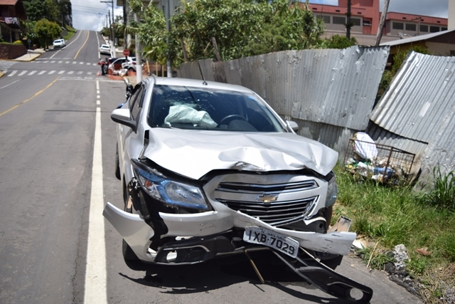 Acidente no cruzamento das ruas Flores da Cunha com João Pessoa em Garibaldi