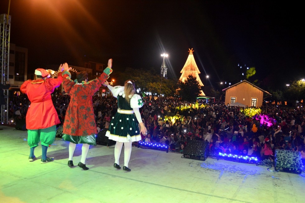 Evento natalino atrai grande público em Carlos Barbosa