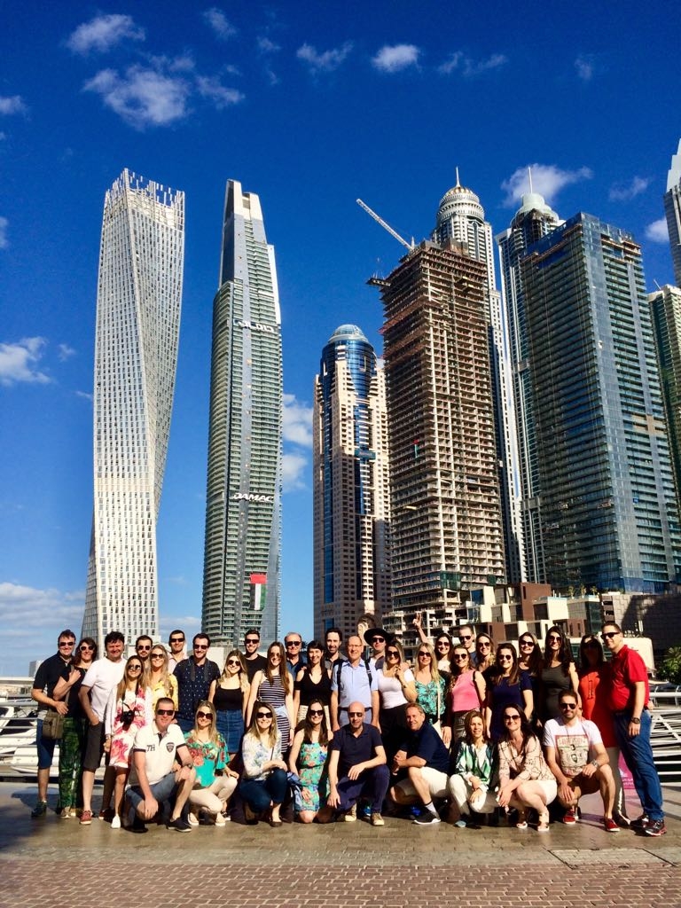 Grupo de Carlos Barbosa, Garibaldi e Bento visitam feira em Dubai