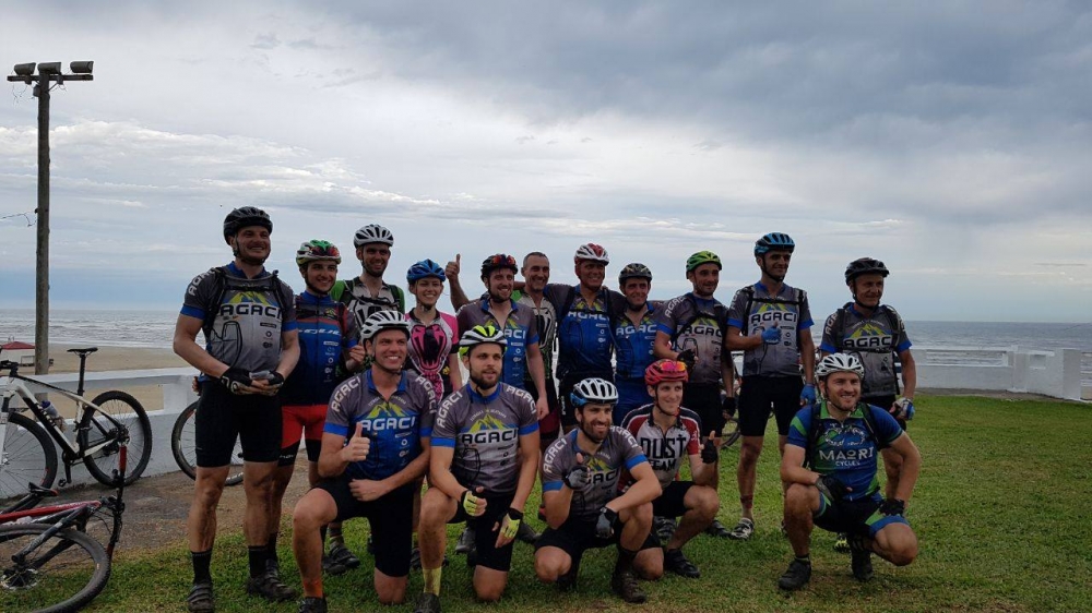 Ciclistas pedalaram 15 horas de Garibaldi até Torres