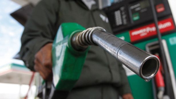 Petrobras anuncia novo reajuste na gasolina e no diesel