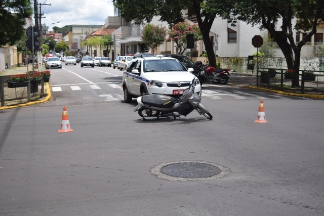 Acidente na área central de Garibaldi causa lentidão no trânsito