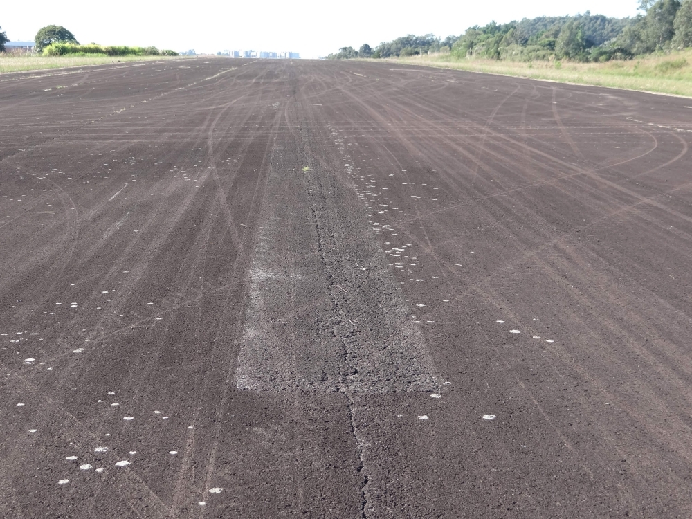 Moradores próximos a pista de Garibaldi relatam acidente com avião bimotor