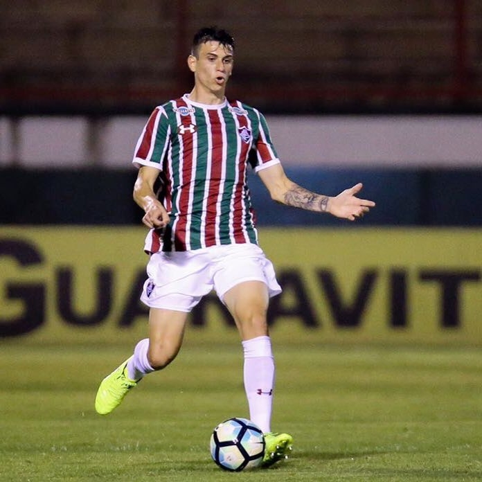 Jogador revelado no PRS/Garibaldi vira titular do Fluminense
