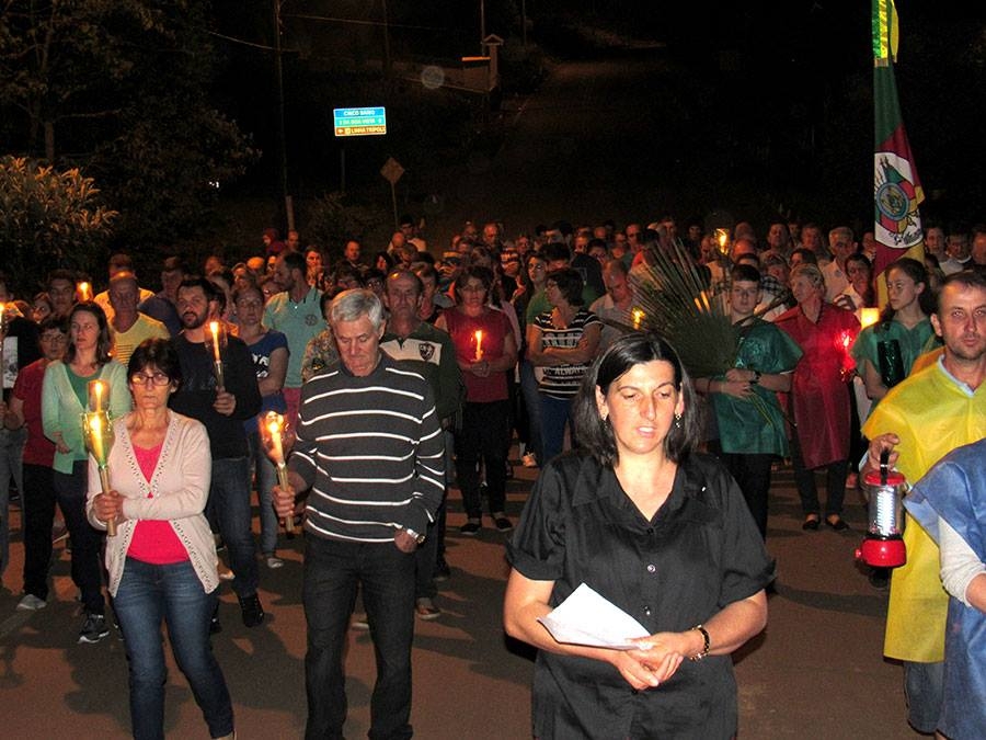 Procissão Luminosa ocorre nesta sexta-feira em Carlos Barbosa