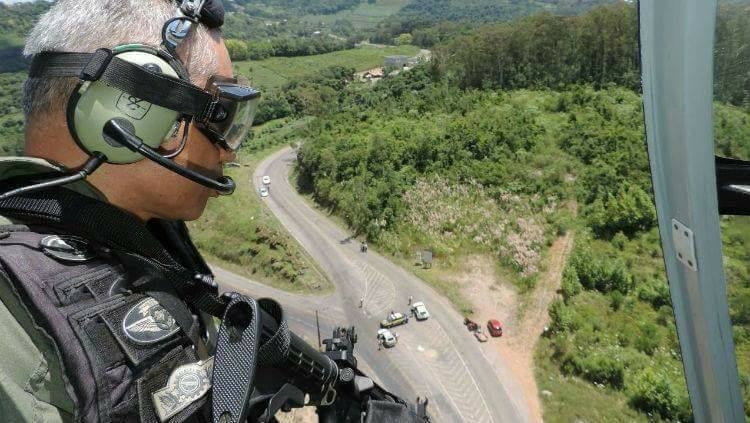 Mesmo com forte cerco na região, dois bandidos conseguem fugir