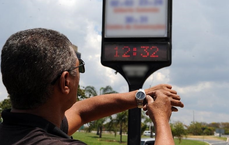 Ajuste o relógio: Horário de Verão termina no próximo domingo