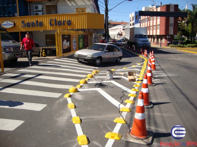 Carlos Barbosa: Trânsito muda no acesso ao supermercado Santa Clara