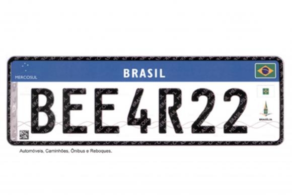 Novo modelo de placas de veículos começa a valer em setembro