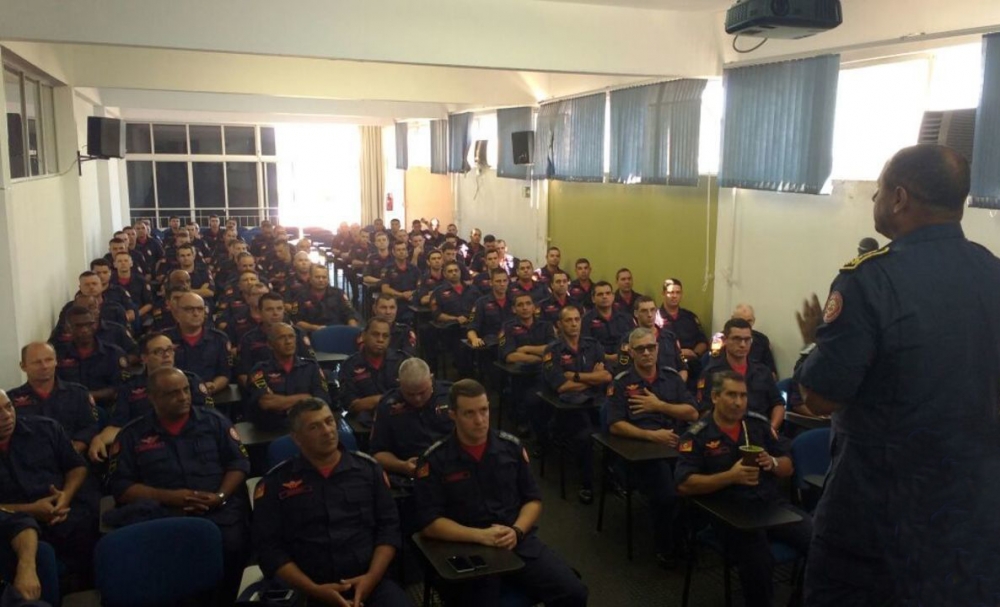 Comandante Geral dos Bombeiros Militares visita Bento Gonçalves