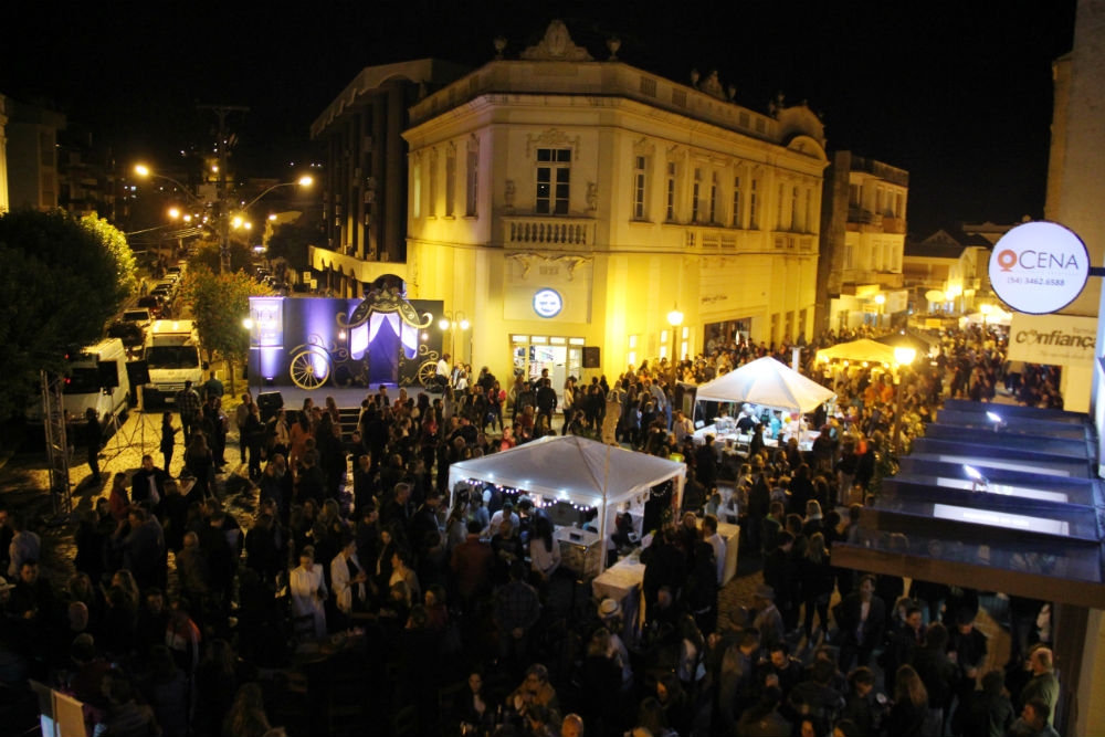 Garibaldi Vintage movimenta a cidade nesta sexta-feira