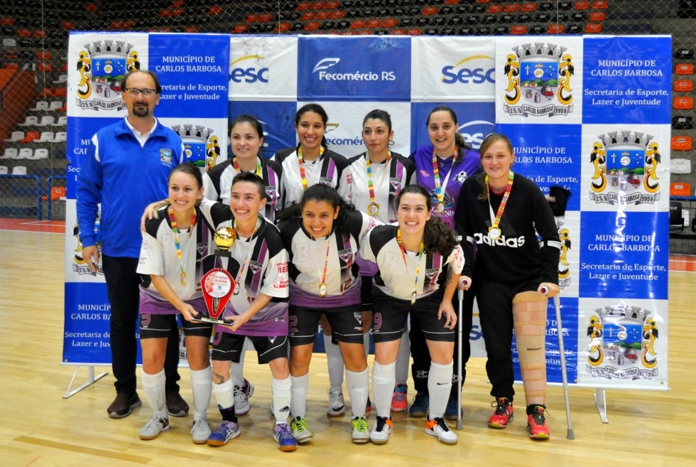 Paladare é campeã do 3º Festival de Futsal Feminino em Carlos Barbosa