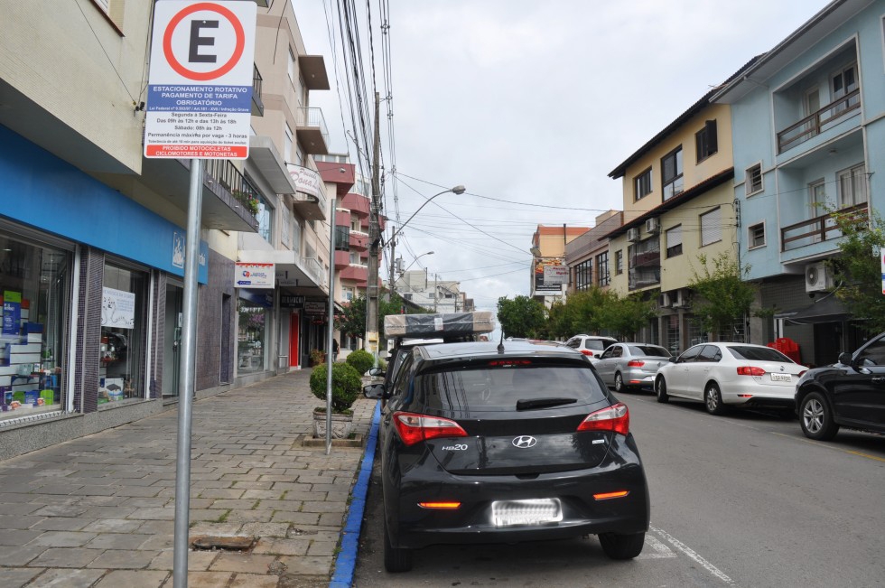 Cobrança do estacionamento rotativo em Carlos Barbosa retorna no dia 06