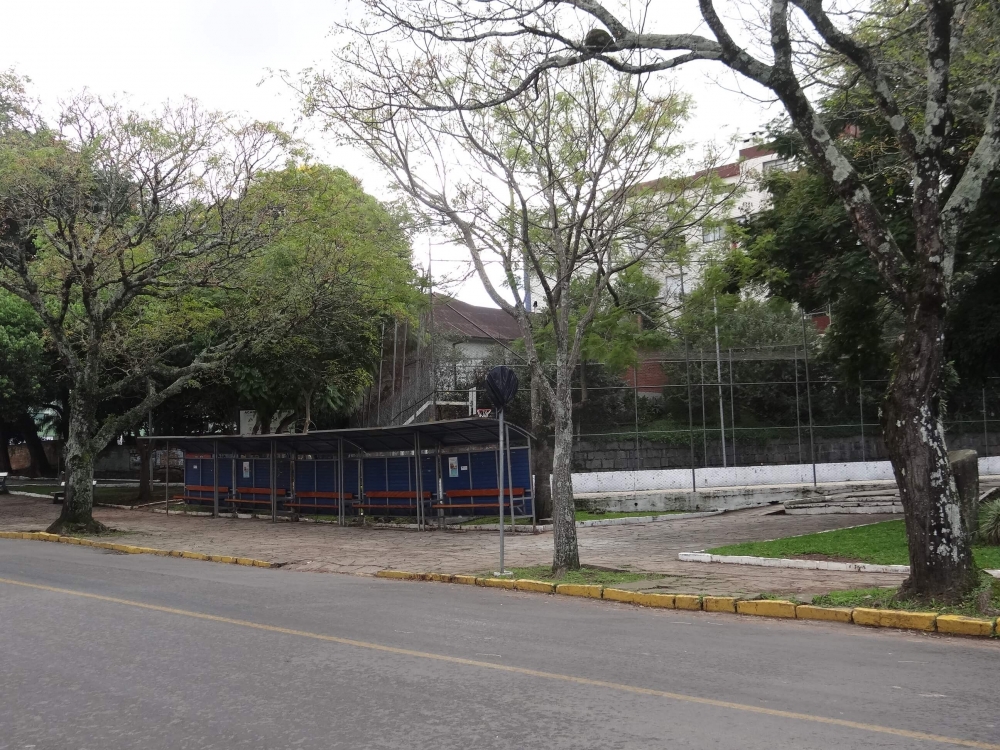 Praça da Martini está sem vigilante durante a noite