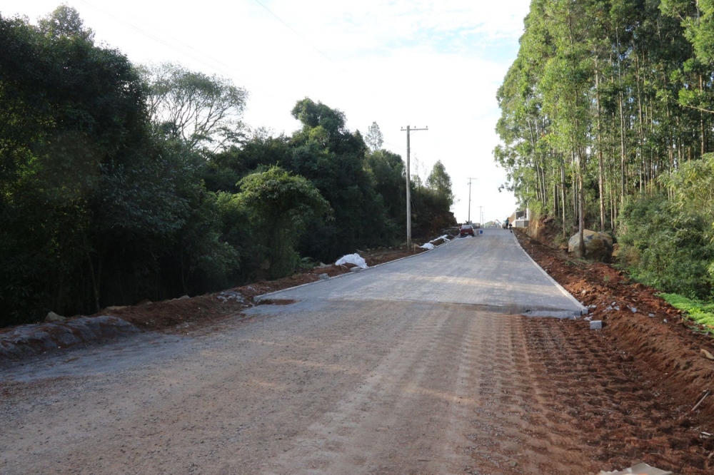 Novas obras de pavimentação são iniciadas em Garibaldi