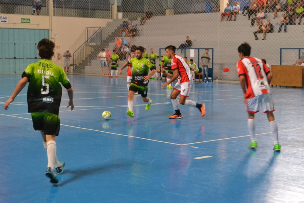 Primeira fase do Citadino de Futsal em Garibaldi na reta final