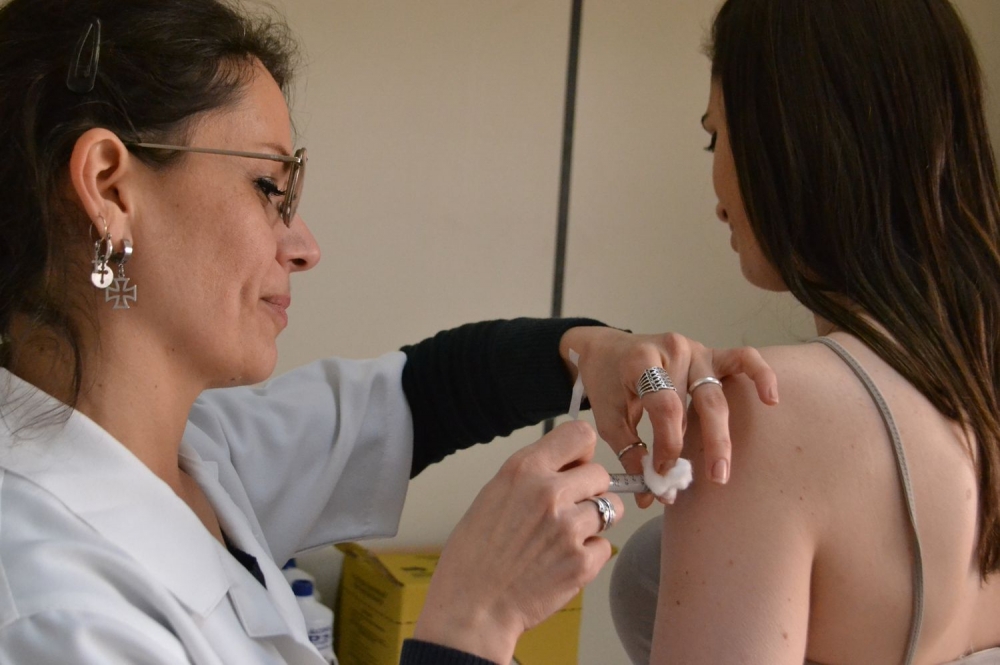 Mais de 600 pessoas são vacinadas contra gripe em Garibaldi