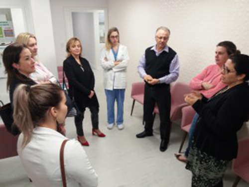 Comissão do Hospital São Roque de Carlos Barbosa visita Centro Obstétrico do Tacchini