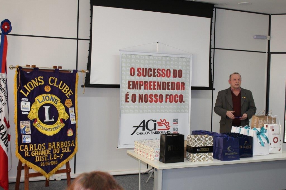 Com apoio da ACI, Lions Clube arrecada 490 itens para o Hospital de Olhos de Passo Fundo