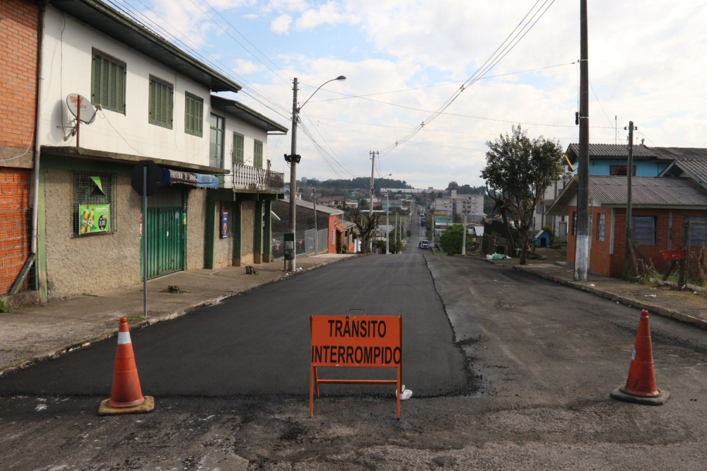 Mais bairros ganham pavimentação em Garibaldi