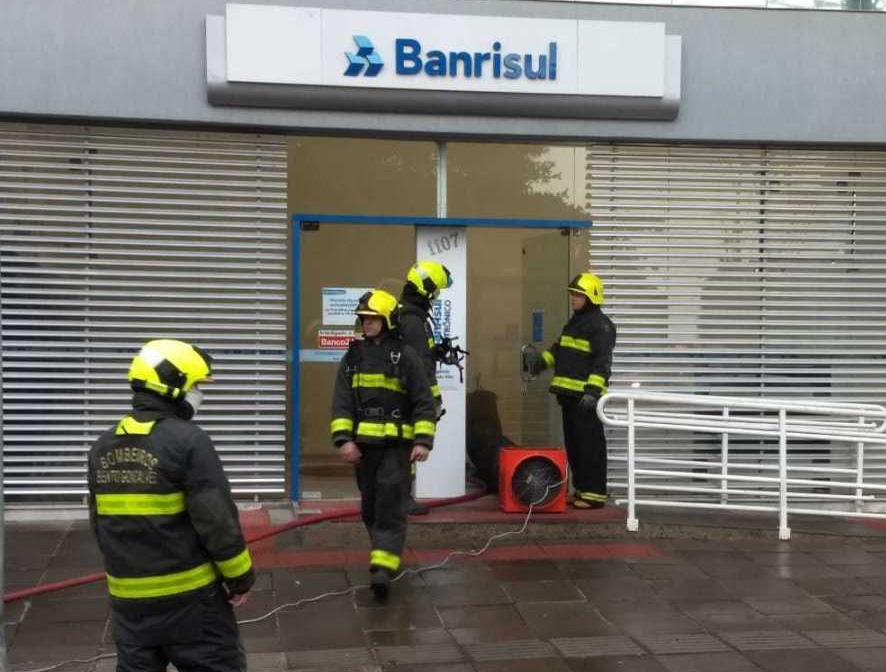 Falso incêndio na agência do Banrisul em Bento Gonçalves