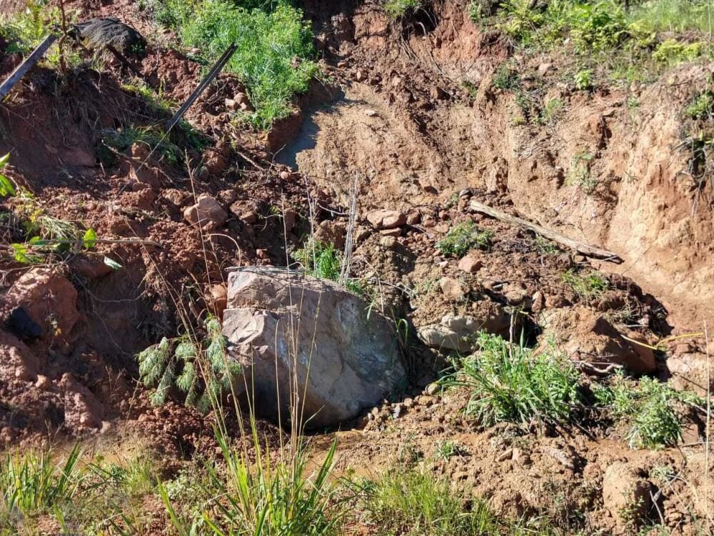 Após deslizamento, famílias ficam isoladas no interior de Bento Gonçalves